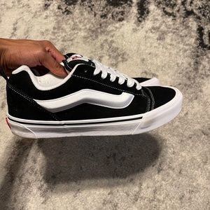 Vanz Knu-Skool ‘Black White’
